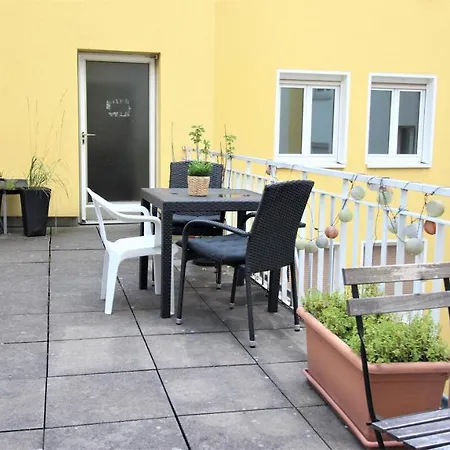 Super - Roof Terrace, Netflix